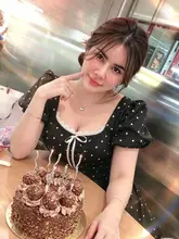Mimi, Indy Massage Bangkok outcall massage therapist, at a cafe, photo 18